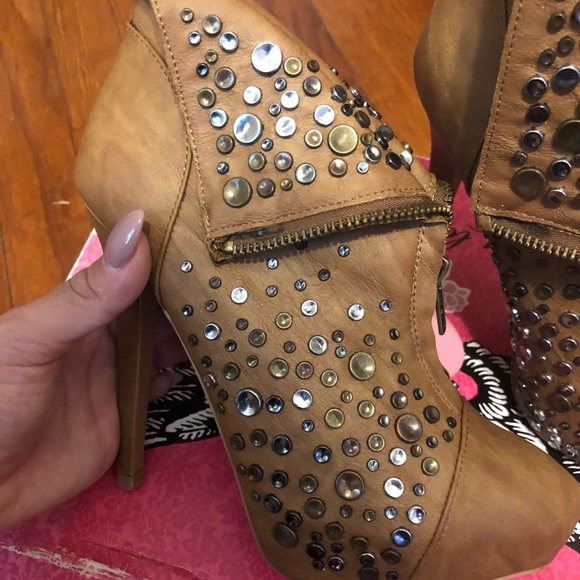 Booties !! - Picture 4 of 7